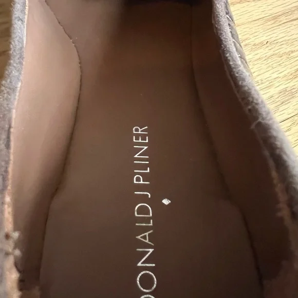 Donald Pliner Women’s Crocco Loafer, Size 8 - Picture 6 of 9